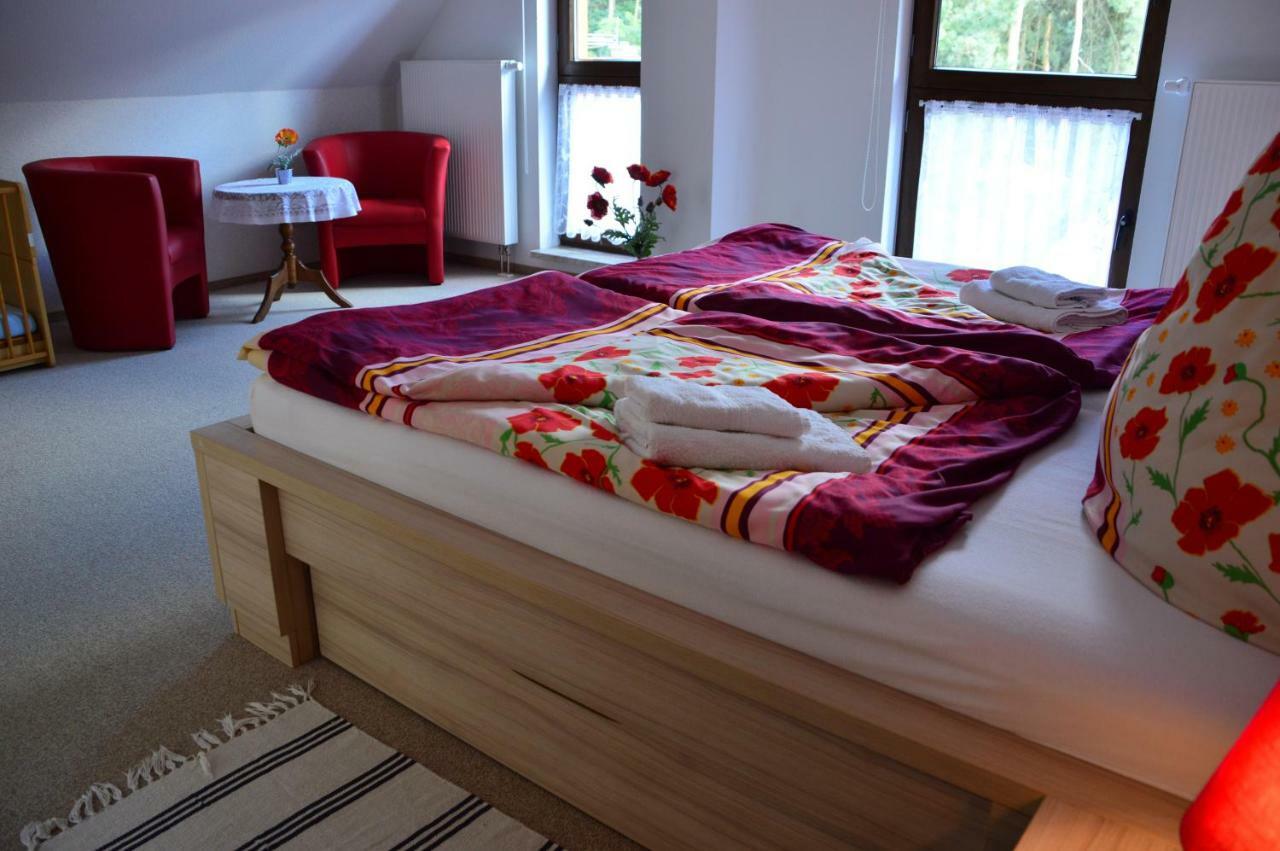 Am Waldrand Spreewald Hotel Burg  Buitenkant foto